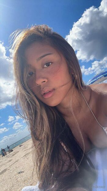 Full leaked Emikoxo private photo