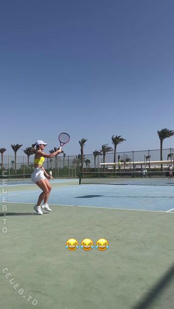 Full leaked Emilia bte page private onlyfans photo