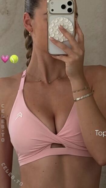 Full leaked Emilia bte private photo