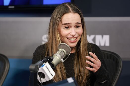 Full leaked Emilia clarke page private onlyfans photo