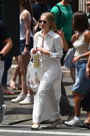 Full leaked Emilia clarke private photo