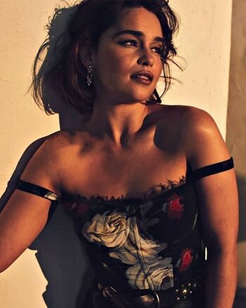 Full leaked Emilia clarke private photo