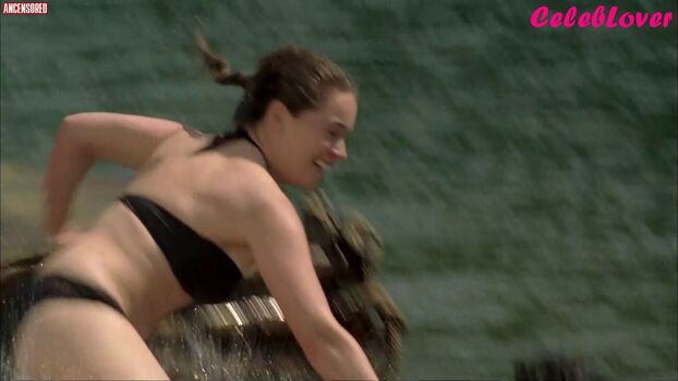 Full leaked Emilia clarke page private photo