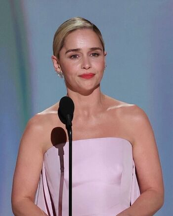 Full leaked Emilia clarke page private photo