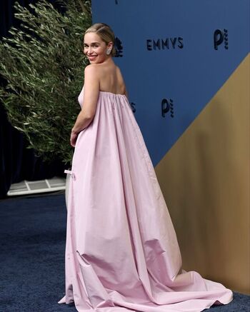 Full leaked Emilia clarke page private photo
