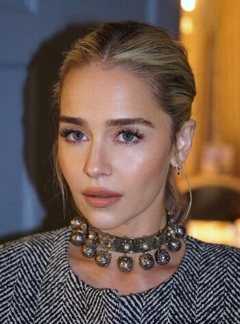 Full leaked Emilia clarke page private photo