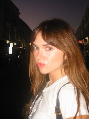 Full leaked Emilia jones private photo