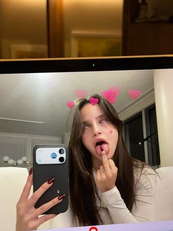 Full leaked Emilia mernes private photo