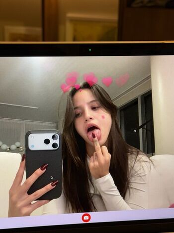 Full leaked Emilia mernes private photo