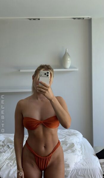 Full leaked Emilia wue private onlyfans photo