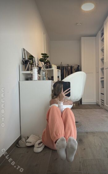 Full leaked Emiliaaa rose private photo