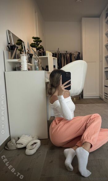Full leaked Emiliaaa rose private photo