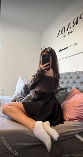 Full leaked Emiliaaa rose private photo