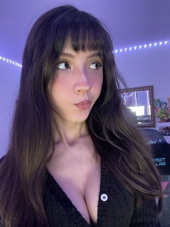 Full leaked Emiliacosplay private onlyfans photo