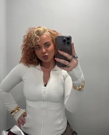 Full leaked Emilie brooklyn private onlyfans photo