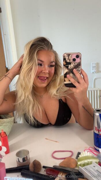 Full leaked Emilie molver private photo