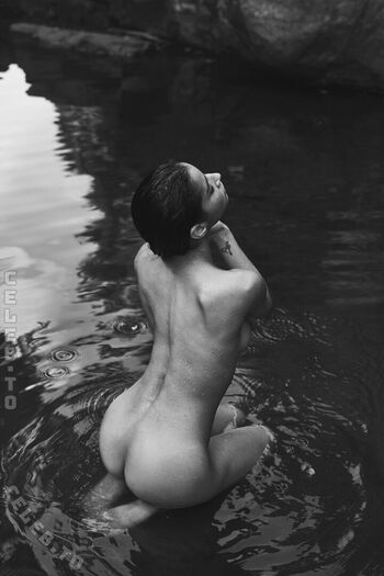 Full leaked Emilie payet private photo
