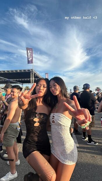 Full leaked Emilina xinh lina xinh private onlyfans photo