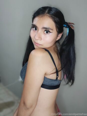 Full leaked Emilipetite page private onlyfans photo
