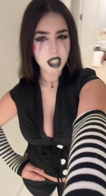 Full leaked Emily alfay private onlyfans photo