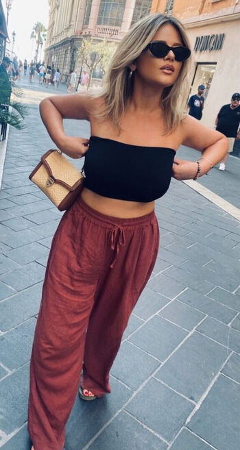 Full leaked Emily atack page private photo