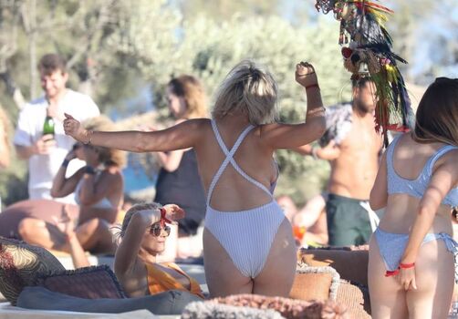 Full leaked Emily atack private photo