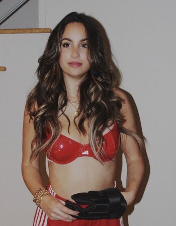 Full leaked Emily binder private photo