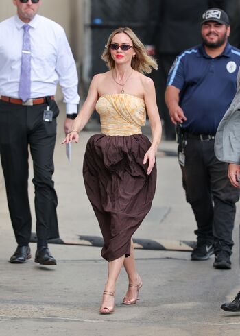 Full leaked Emily blunt page private photo