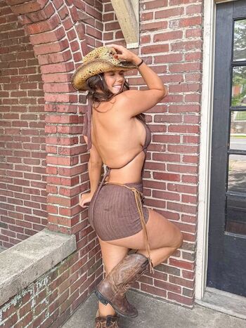 Full leaked Emily c little page private photo