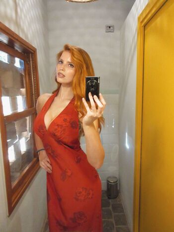 Full leaked Emily deyt aysage private photo