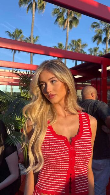 Full leaked Emily dobson private onlyfans photo