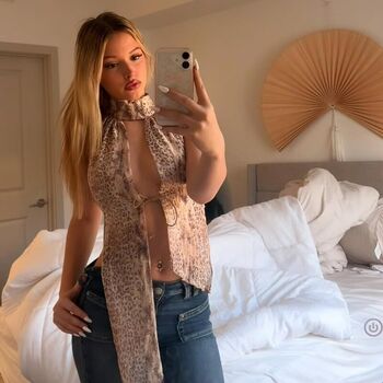 Full leaked Emily easton private photo