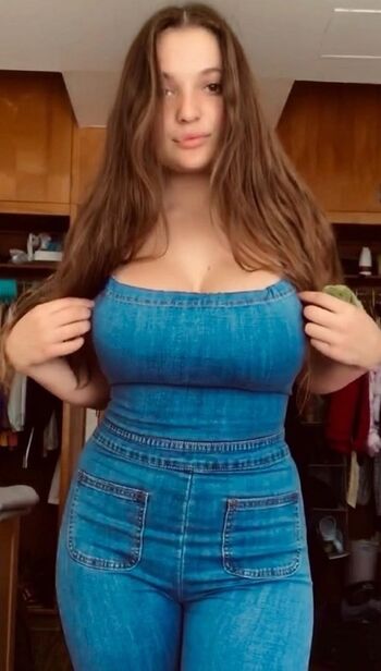 Full leaked Emily egan private onlyfans photo