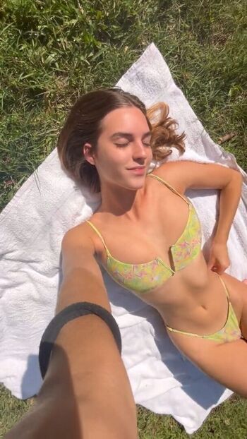 Full leaked Emily feld private photo