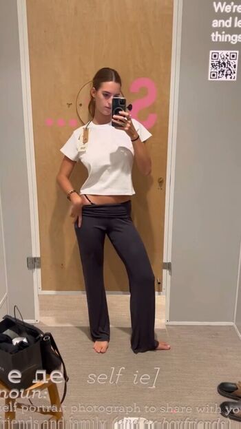 Full leaked Emily feld page private photo