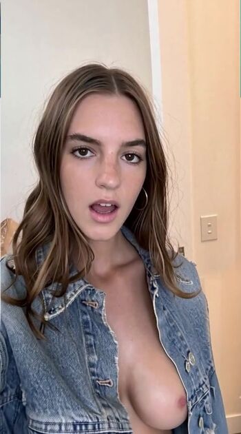 Full leaked Emily feld  page private photo
