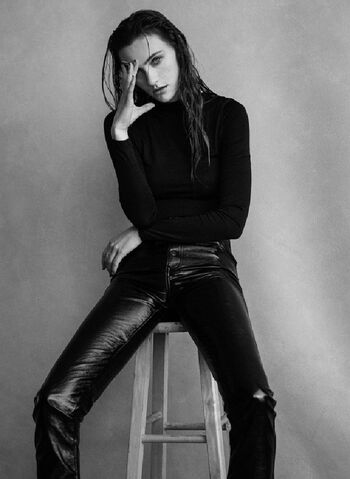 Full leaked Emily hall private onlyfans photo