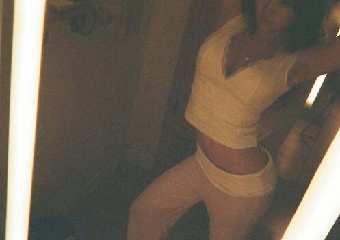 Full leaked Emily hung page private photo