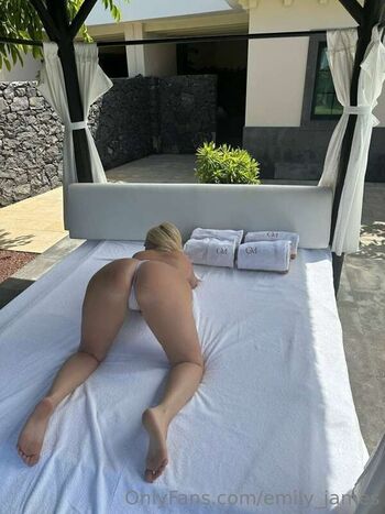 Full leaked Emily jones private photo