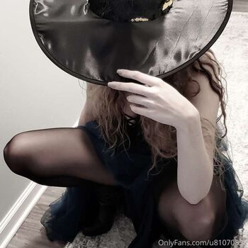 Full leaked Emily k private photo
