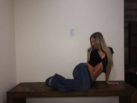 Full leaked Emily kelavos private onlyfans photo