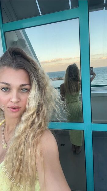 Full leaked Emily maurer private onlyfans photo