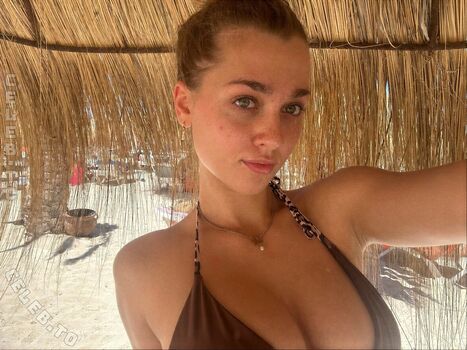 Full leaked Emily maurer private photo