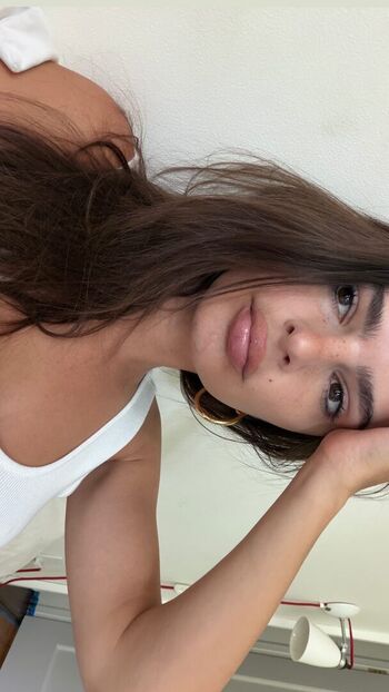 Emily Ratajkowski