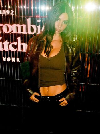 Full leaked Emily ratajkowski private photo