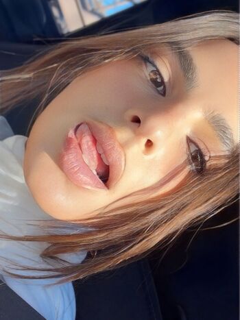 Full leaked Emily ratajkowski page private photo