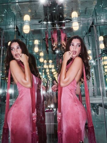 Full leaked Emily ratajkowski  page private photo