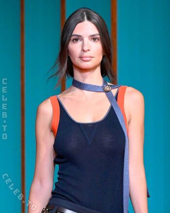 Full leaked Emily ratajkowski page private photo