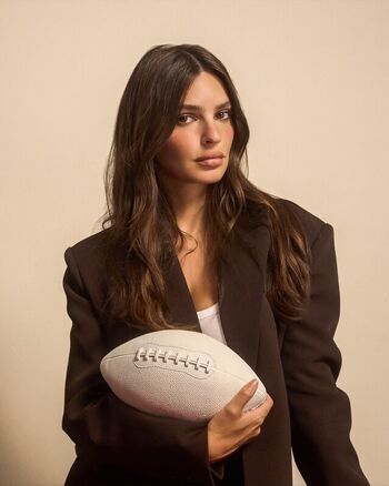 Full leaked Emily ratajkowski page private photo