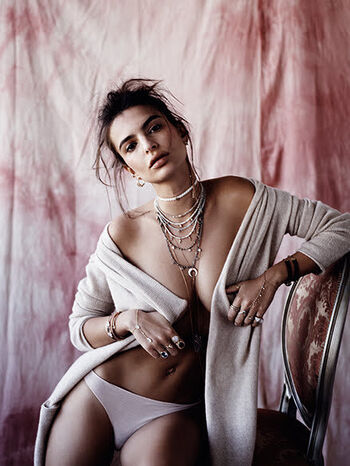 Full leaked Emily ratajkowski  page private photo